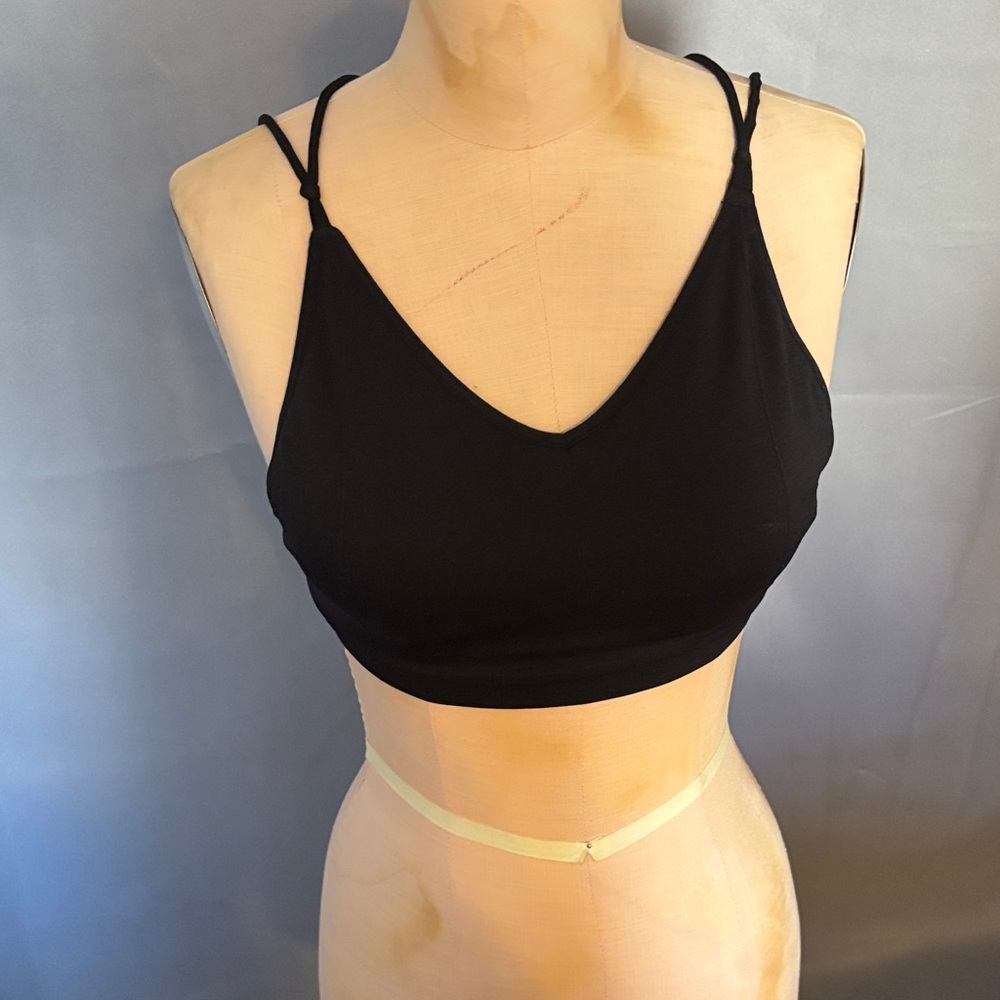 Fabletics Black Strappy V-Neck Bra